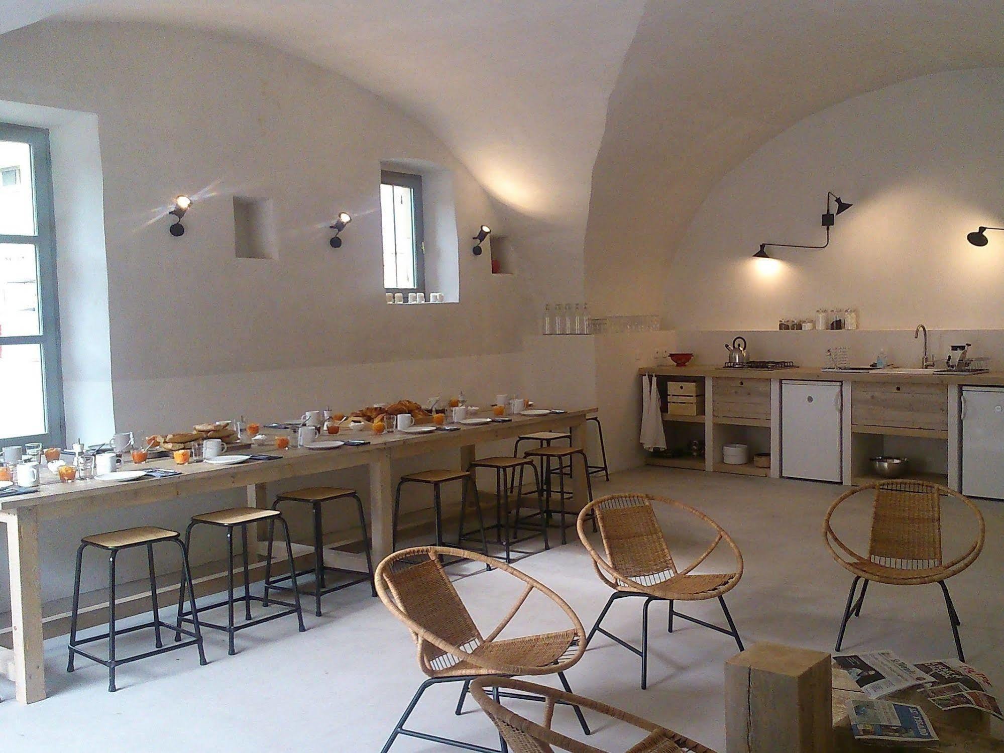 La Grande Maison Montmeyran Bagian luar foto